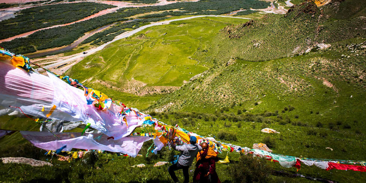 Portraits of Tibet by Diane Barker published by Graffeg - nomads